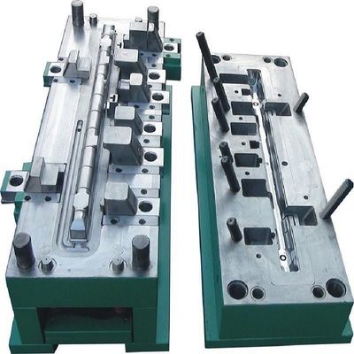 kupować Customized Auto Radiator Plastic Tank Injection Mold with 100,000+ Tanks Life 45#/50#/P20 Material and 3D Design produkcja online