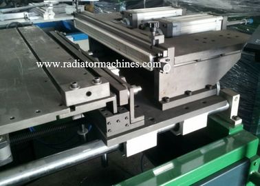 Półautomatyczna maszyna do budowania rdzenia chłodnicy dla rdzenia grzejnika 16 mm